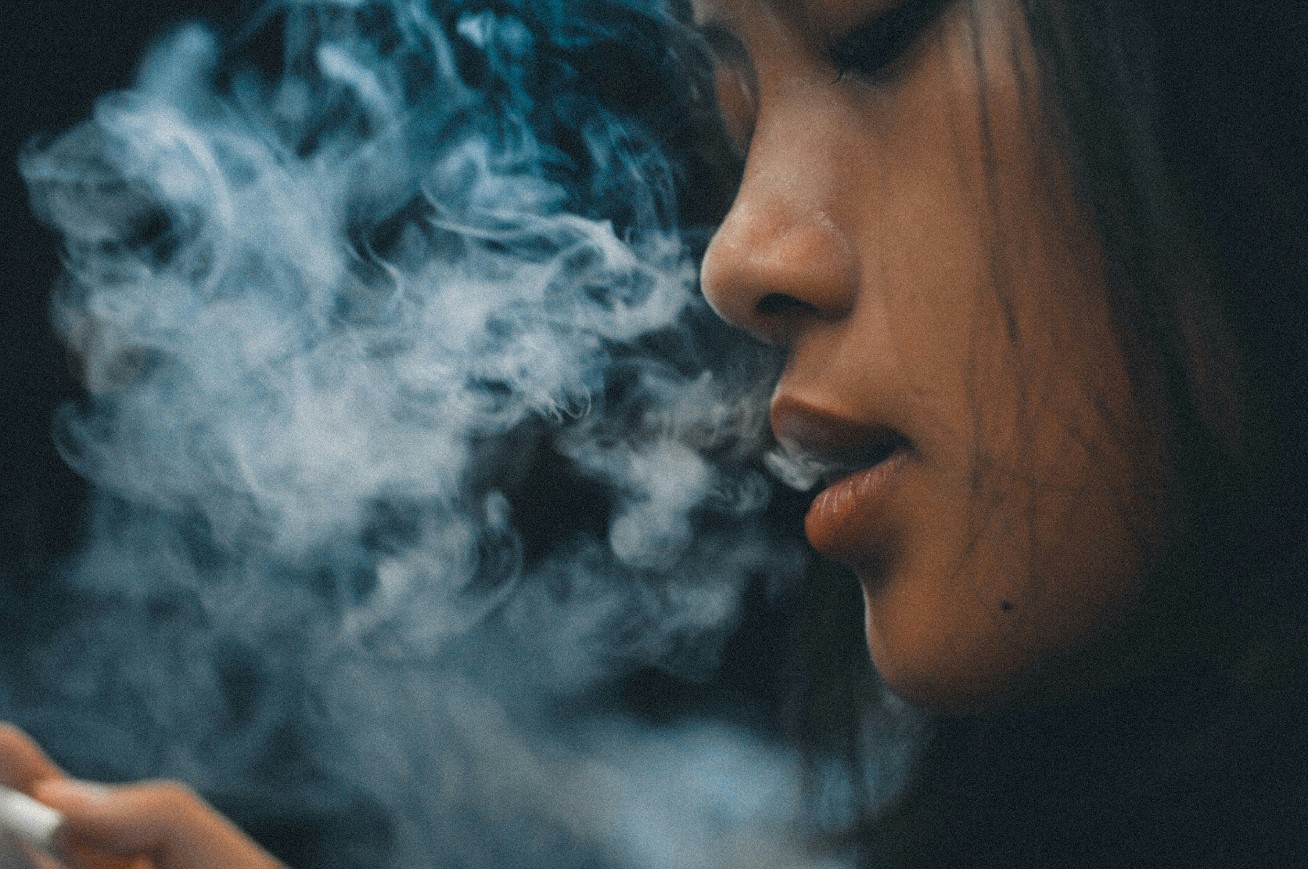 Photo: news.ucr.edu Woman vaping