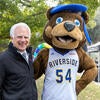 Stater Bros. CEO and Scotty Bear (Stan Lim/UCR)