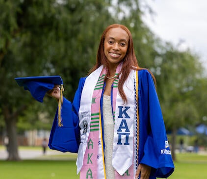 Jessica Lowe grad photo