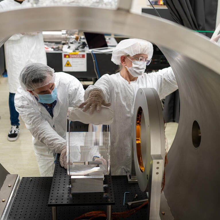 Researchers test out adaptive optics device