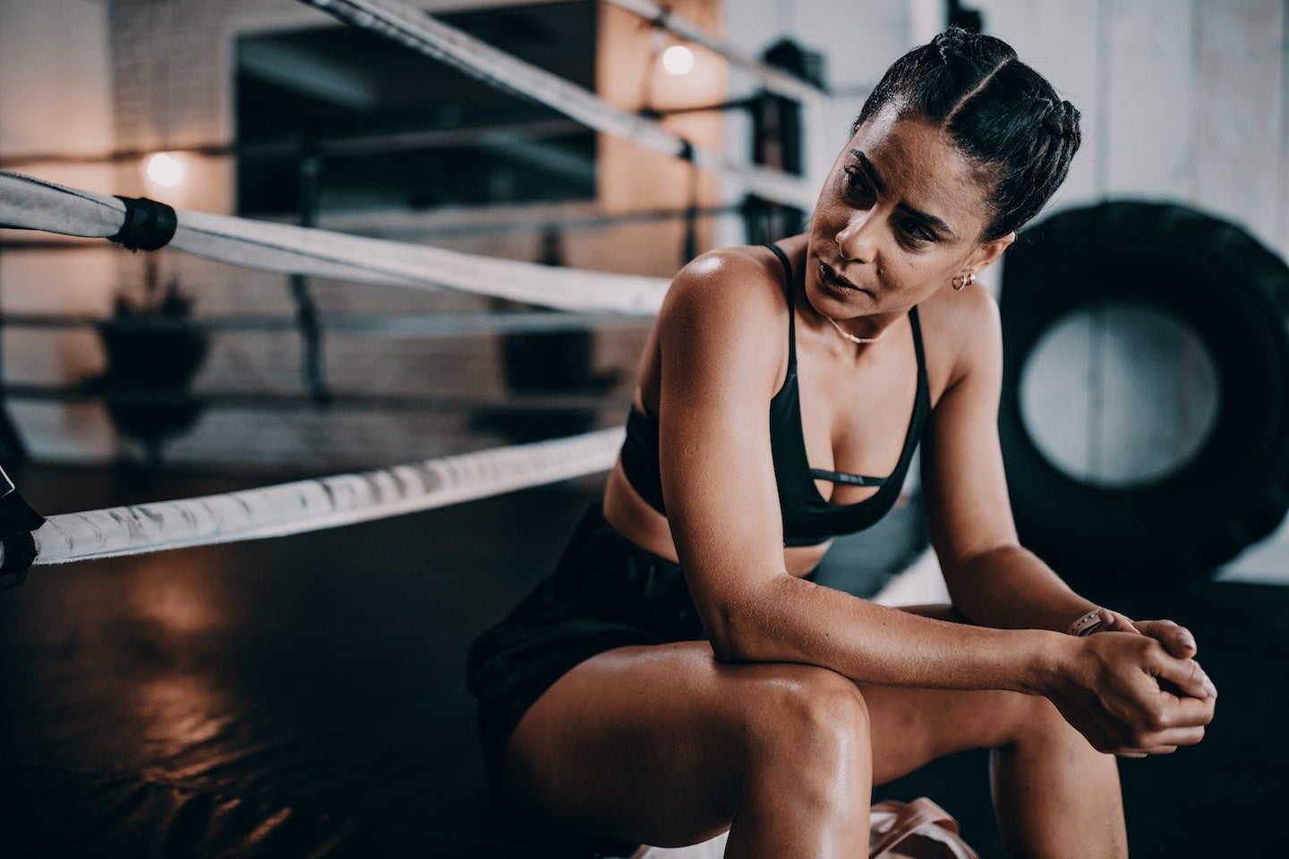 Gender Insecurity Prompts Women Mma Fighters To Date Hypermasculine Men News A heavy bag will allow a fighter to develop striking range, power, speed, and even footwork. gender insecurity prompts women mma
