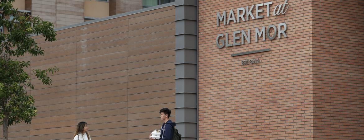 Market at Glen Mor